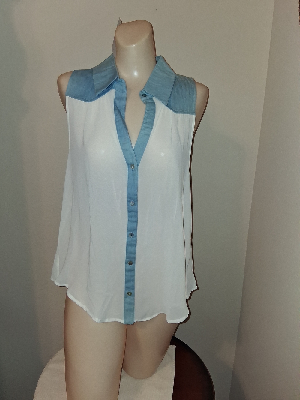 Miss Chievous White Sleeveless Button-Front Blouse with Denim Collar